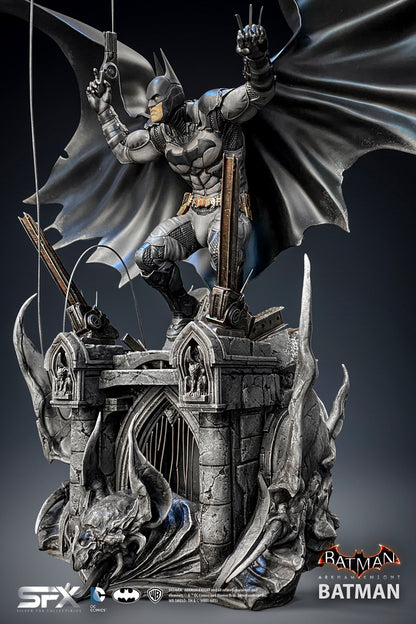 BATMAN ARKHAM KNIGHT 1:8 SCALE STATUE