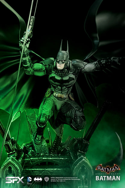 BATMAN ARKHAM KNIGHT 1:8 SCALE STATUE