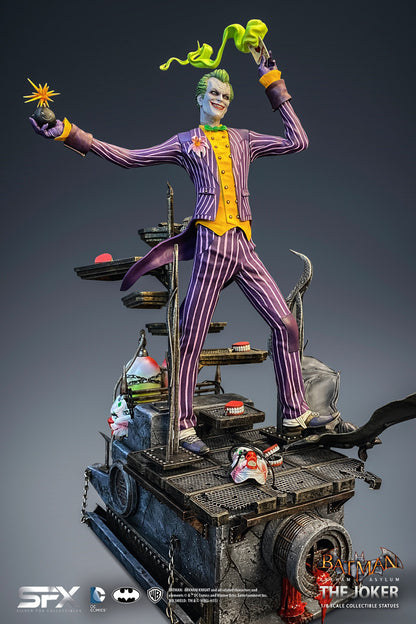 THE JOKER ARKHAM ASYLUM 1:8 SCALES STATUE