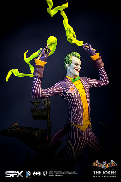 THE JOKER ARKHAM ASYLUM 1:8 SCALES STATUE