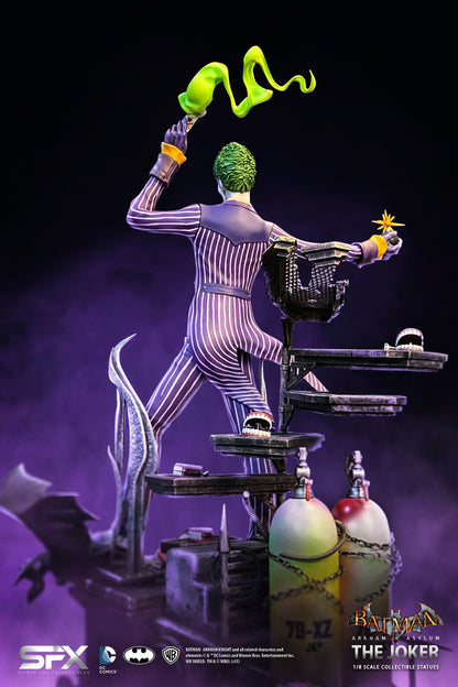 THE JOKER ARKHAM ASYLUM 1:8 SCALES STATUE